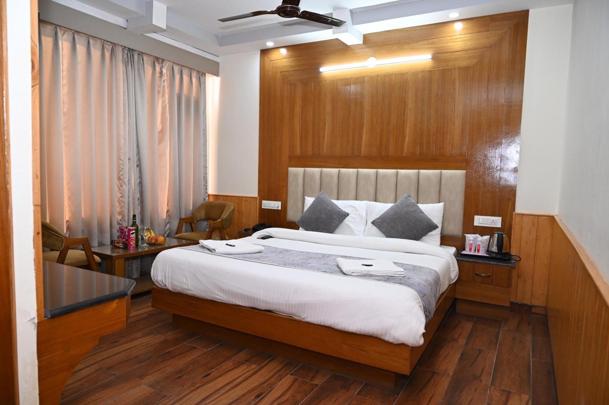 Hotel Lee Green Manali  Ngoại thất bức ảnh